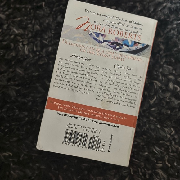 Stars (2 novels in one) by Nora Roberts - Picture 2 of 3